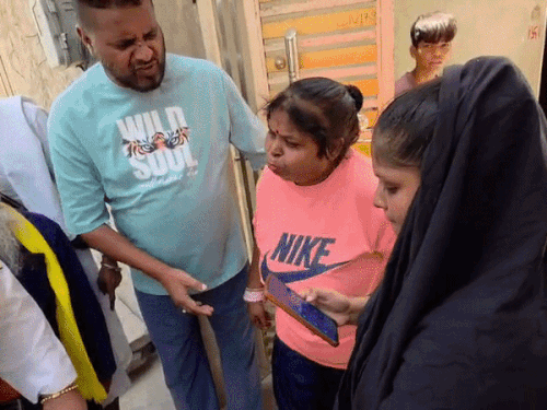 Ranjit Kaur folded hands and apologized to the Nihangs.