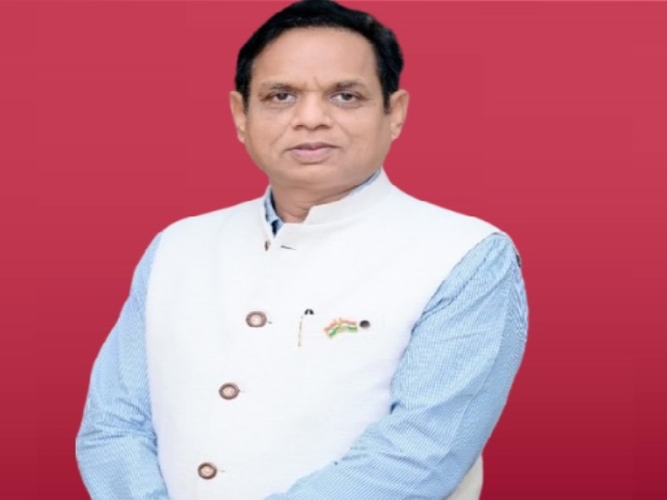 बिलासपुर सेंट्रल यूनिवर्सिटी के कुलपति आलोक कुमार चक्रवाल।
