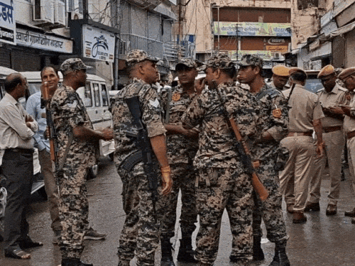सीकर में नीट पेपर के चलते 182 BSF जवान तैनात किए गए हैं।