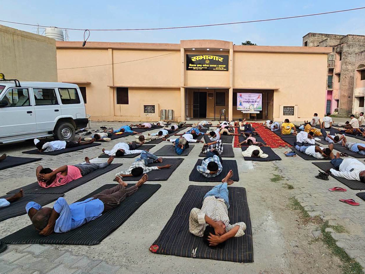 Sambhal International Yoga Day | Panwasa Block Mass Yoga Practice