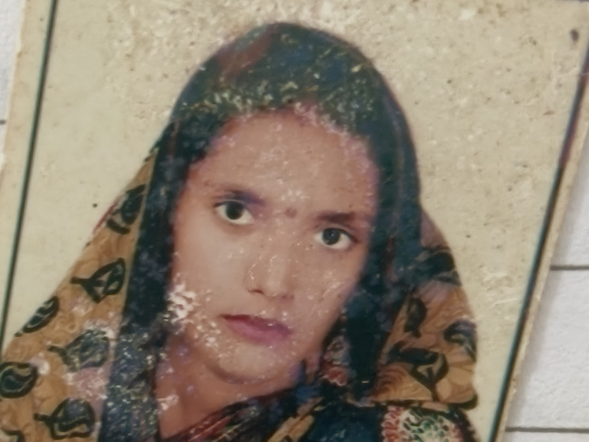 Kanpur Husband Flees After Wifes Death | Murder Allegations