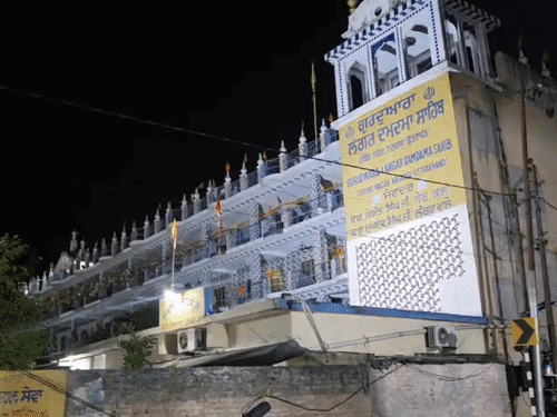 पंजाब से आए निहंगों ने नगरासू स्थित गुरुद्वारे में कब्जा किया।