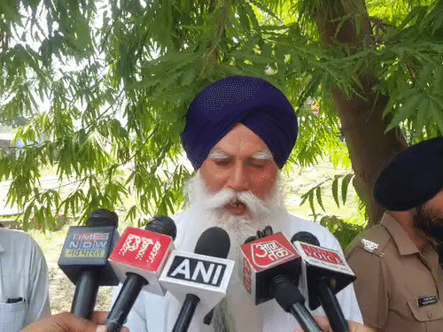 अमृतपाल सिंह के पिता तरसेम सिंह ने कहा- सिख समुदाय में घटना को लेकर असंतोष है।