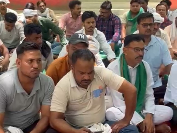 Firozabad Kisan Union Protest | Narkhi Block Bima Claim Bhent