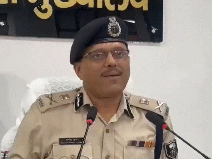 सोमवार को प्रेस कॉन्फ्रेंस में जानकारी देते ADG (लॉ एंड ऑर्डर) सुधांशु कुमार।