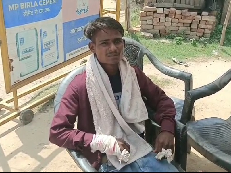 Sandi Moballa Navabganj Dispute | Chacha-Bhatija Marpit, Police Complaint