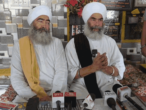 नगरासू स्थित गुरुद्वारा संचालक बेअंत सिंह ने निहंगों के गुरुद्वारे में घुसने की बात बताई।