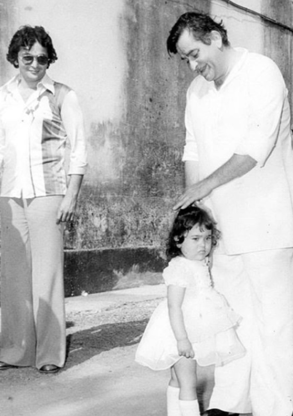 With Uncle Rishi Kapoor and Grandfather Raj Kapoor.