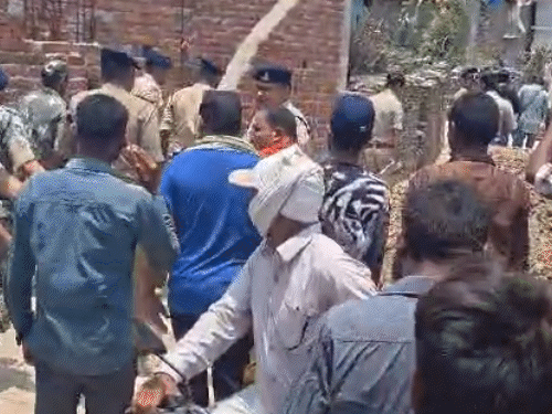 रामसहाय को उसके घर-दुकान और घटनास्थल ले जाया गया।