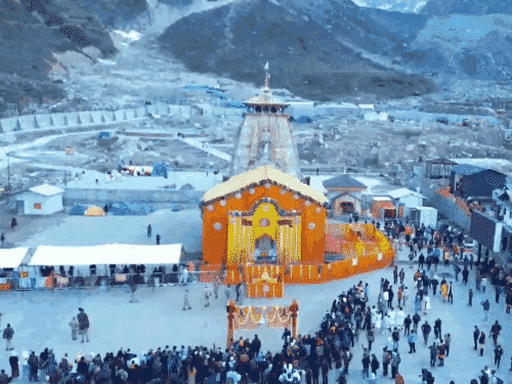 पुनर्निर्माण, बेहतर प्रबंधन से हर साल लाखों श्रद्धालु पहुंच रहे।