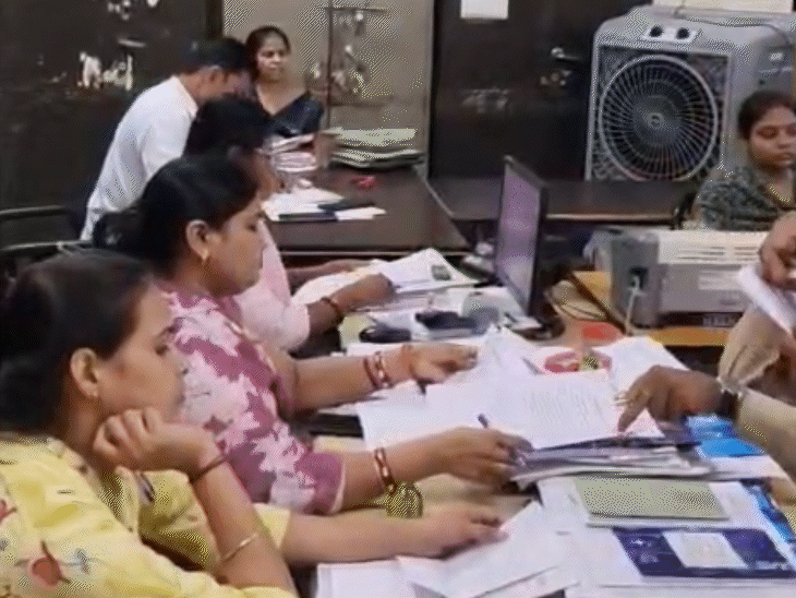 नगर निगम में 7,020 कर्मचारी कार्यरत हैं।