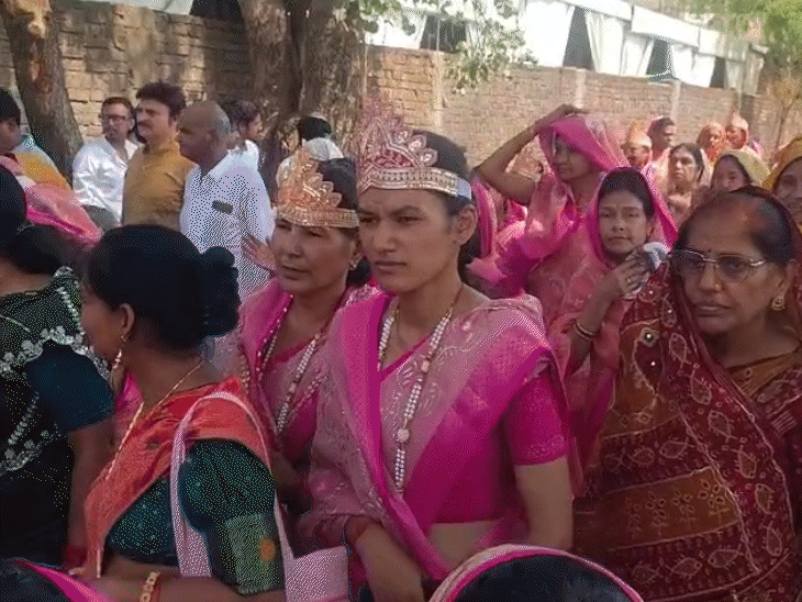 3 जून को जुलूस में बड़ी संख्या में जैन समुदाय के लोग शामिल हुए.