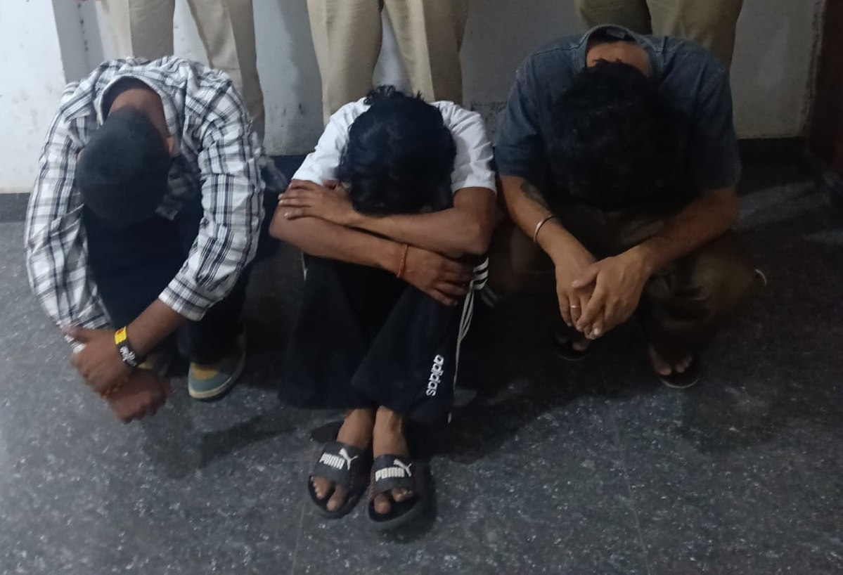 ट्रैक्टर ठगी मामले में पकड़े गए तीनों आरोपी सिरसा पुलिस की गिरफ्त में