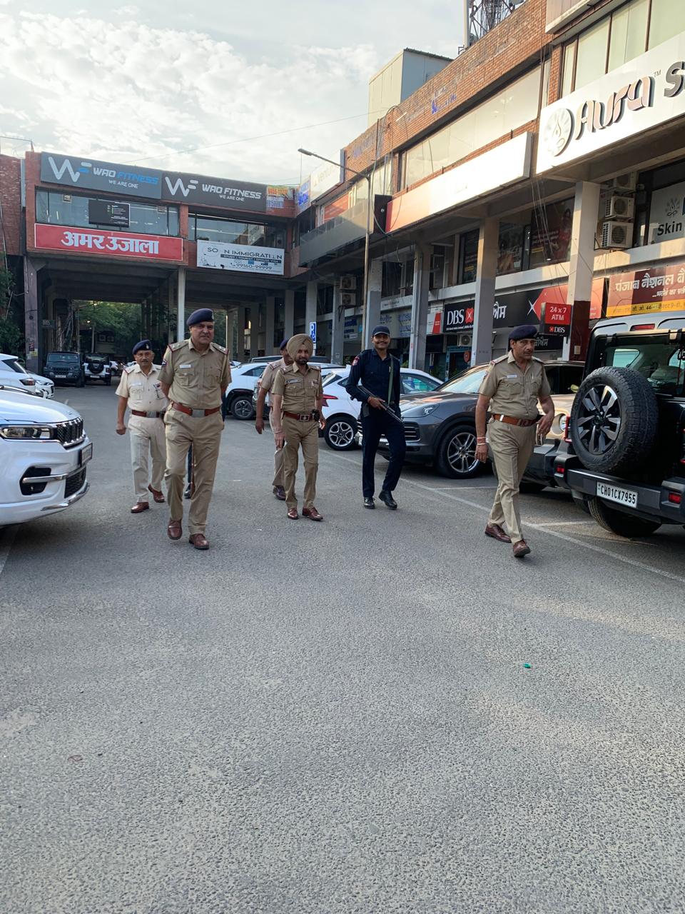 सेक्टर-11, सेक्टर-9 और सेक्टर-22 मार्केट में सघन चेकिंग।