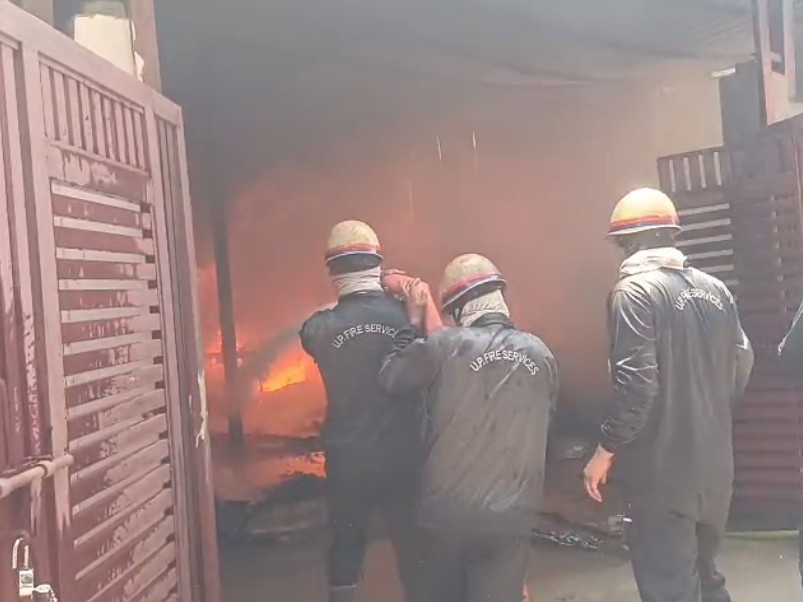 Fire Cockroach Ghaziabad Factory Fire | Cockroach Killer Spray Made On-Site