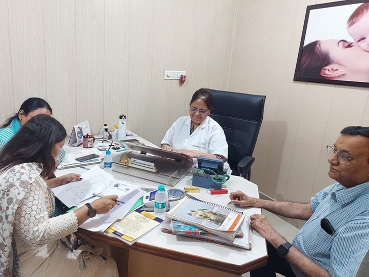 भिवानी के प्राइवेट अस्पतालों में स्वास्थ्य विभाग ने रेड की और रिकॉर्ड जांचा।