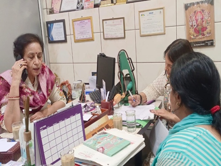 भिवानी के प्राइवेट अस्पतालों में स्वास्थ्य विभाग ने रेड की और रिकॉर्ड जांचा।