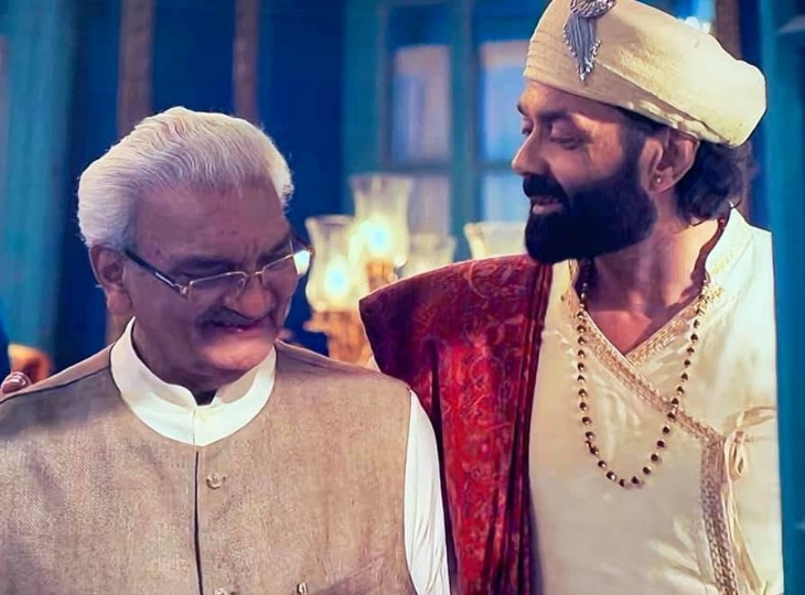अनिल रस्तोगी ने वेब सीरीज 'आश्रम' में मुख्यमंत्री (सुंदर लाल) की भूमिका निभाई थी।