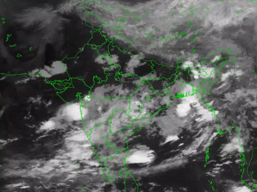 मौसम विभाग की शेयर की गई इमेज के मुताबिक आधे से ज्यादा देश मानसून ने कवर कर लिया है।