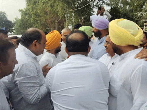 जालंधर के गुरुनानक पुरा फाटक पर बिट्टू ने किया शिलान्यास। - Dainik Bhaskar