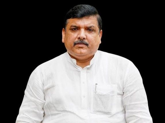 संजय सिंह ने कहा कि उनका उद्देश्य किसी राजनीतिक विवाद को बढ़ाना नहीं, बल्कि जांच एजेंसी को उपलब्ध तथ्यों के आधार पर निष्पक्ष जांच में सहयोग करना है।