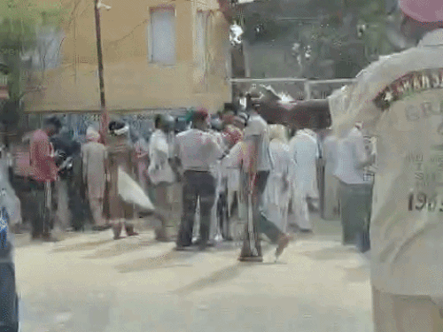 पुराने डेरे का अभी भी निर्माण कार्य चल रहा है।