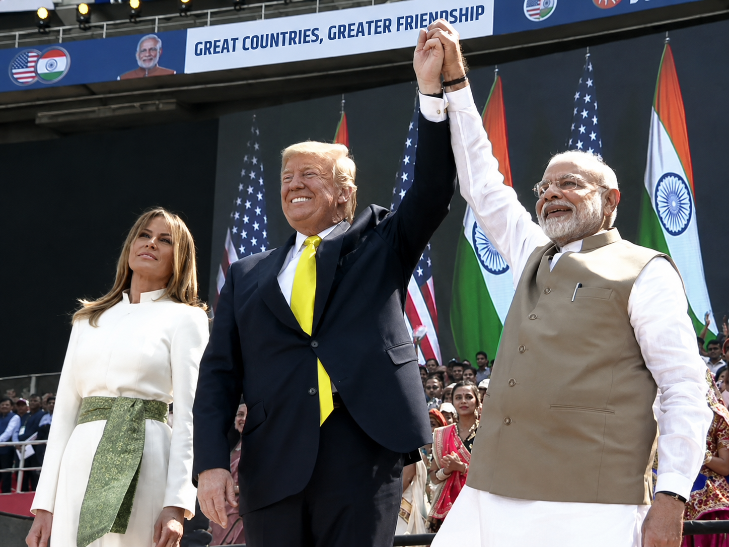 24 फरवरी 2020 को गुजरात के अहमदाबाद में अमेरिकी राष्ट्रपति अपनी पत्नी के साथ नमस्ते ट्रम्प कार्यक्रम में शामिल हुए थे।