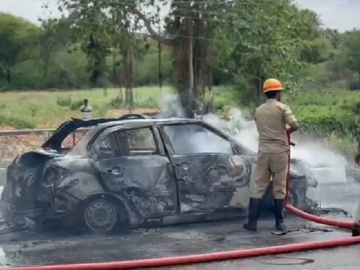 कर्नाटक में कार में धमाका हुआ। धमाके का कारण अभी अज्ञात है। - Dainik Bhaskar