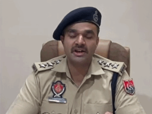 ACP आतिश भाटिया।
