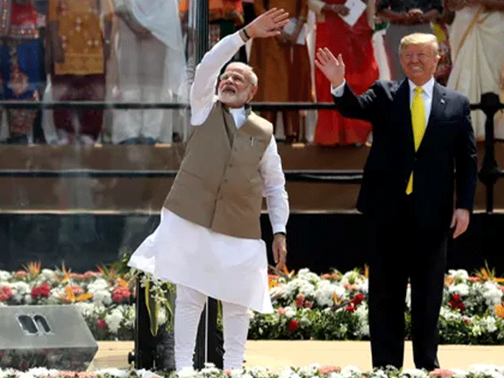 ट्रम्प 2020 में भारत आए थे। तब अहमदाबाद का दौरा किया था। साबरमती आश्रम भी गए थे।  यह फोटो उसी समय की हैं। - Dainik Bhaskar