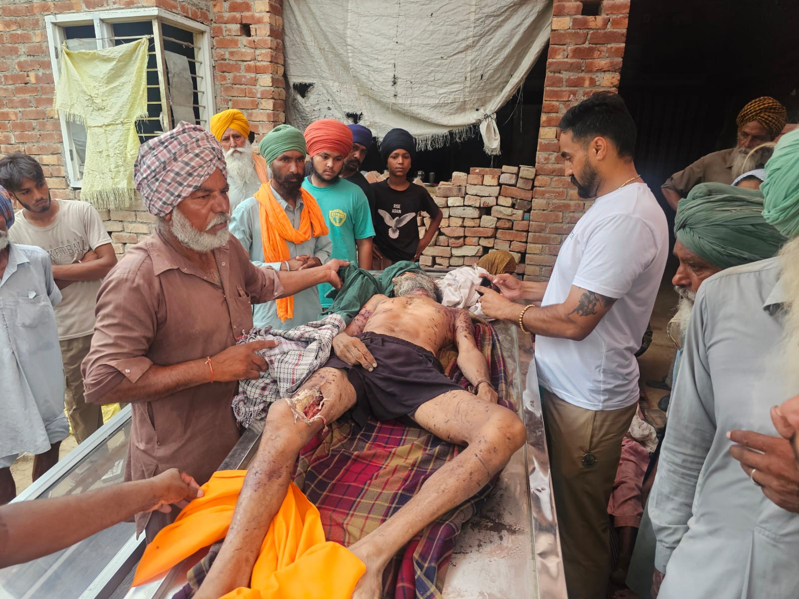 मोगा में आवारा कुत्तों के हमले में किसान की मौत - Dainik Bhaskar