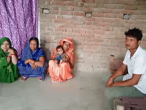 In this picture are Azad's wife, mother, brother and his wife. On receiving news of Azad's death, his mother and brother reached Gonda from Amritsar.