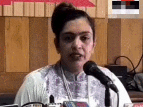 शिमला में स्कूल संचालिका मनीषा मित्तल और उसका भाई हिमांक मित्तल। - Dainik Bhaskar