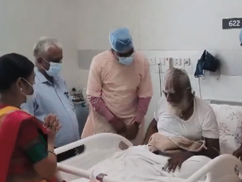 ट्रस्टचे अध्यक्ष महंत नृत्य गोपाल दास यांना २९ जून रोजी लखनऊ येथील मेदांता हॉस्पिटलमध्ये दाखल करण्यात आले होते. ही माहिती आज म्हणजेच बुधवारी समोर आली.