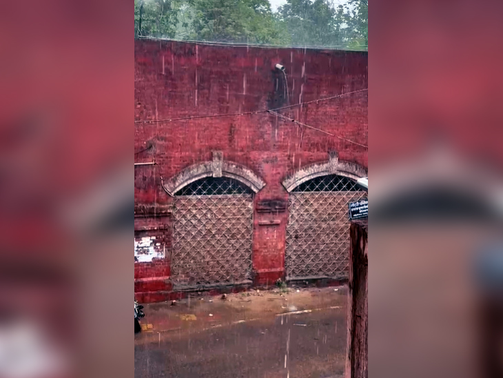 पलामू में गुरुवार की सुबह हुई झमाझम बारिश।