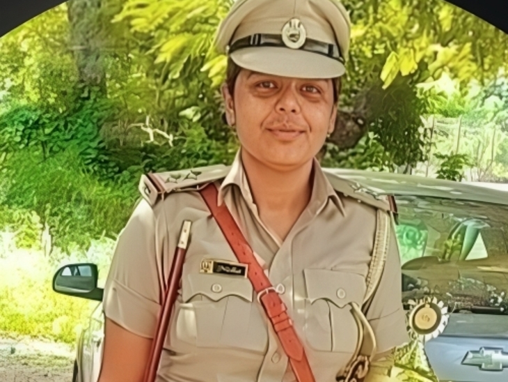 या फसवणुकीच्या प्रकरणाचा मास्टरमाइंड मोहित सैनीची पत्नी नेता सैनी हरियाणा पोलिसात एसआय आहे.