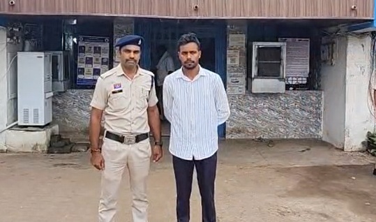 पुलिस ने आरोपी को किया गिरफ्तार।