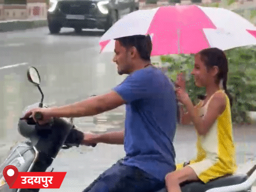उदयपुर में दिनभर रुक-रुक कर बारिश हुई, जिससे लोगों को उमस से राहत मिली।