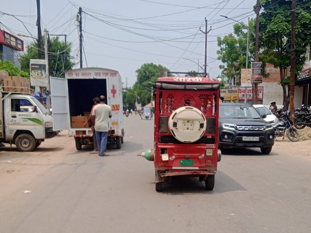 Motorized Rickshaw Overloading Barabanki E-Rickshaw Overloading | Road Safety Rules Violation