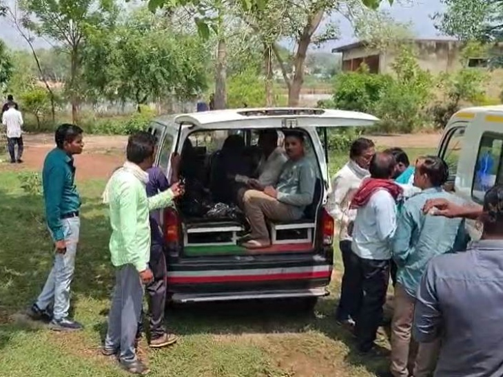 शनिवार को तीनों शव का पोस्टमॉर्टम किया गया।