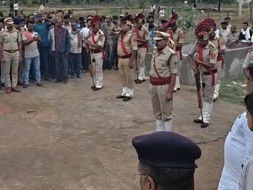 पद्म विभूषण तीजन बाई को राजकीय सम्मान के साथ अंतिम विदाई दी गई।