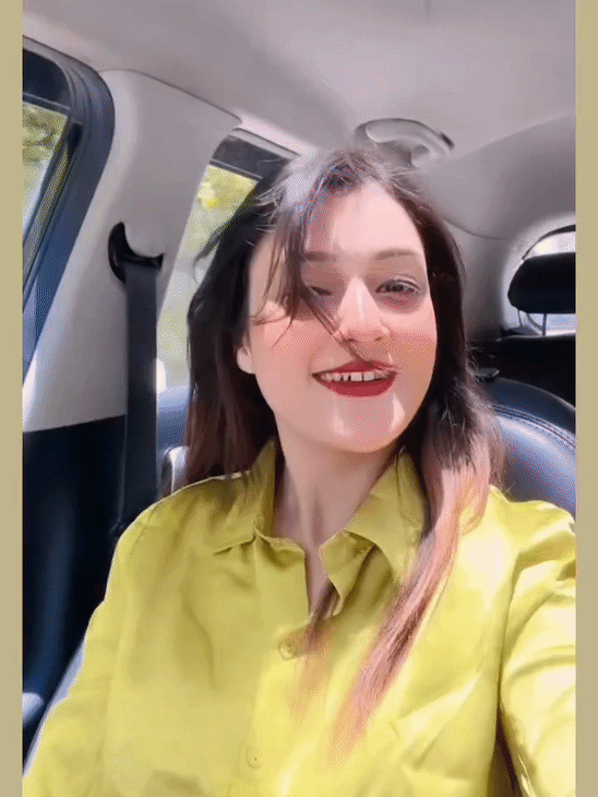 अरिशा के इंस्टाग्राम पर 1 लाख से ज्यादा फॉलोअर्स हैं। उसने 300 से ज्यादा पोस्ट की हैं।