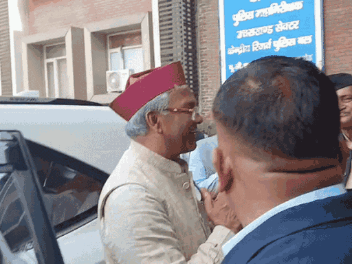 पूर्व मुख्यमंत्री त्रिवेन्द्र सिंह रावत पहले भी जनसांख्यिकीय बदलाव को लेकर चिंता जता चुके हैं। (फाइल फोटो)