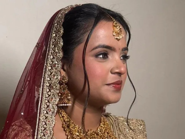 आकृतीचे लग्न याच वर्षी 24 एप्रिल रोजी अरस्तू सिक्कासोबत झाले होते. लग्नाला अजून अडीच महिनेच झाले होते.