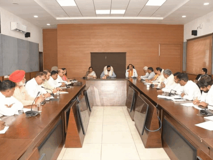 सीएम नायब सैनी के साथ हरियाणा बीजेपी अध्यक्ष डॉ अर्चना गुप्ता लगातार मीटिंगें कर रही हैं। फाइल फोटो।