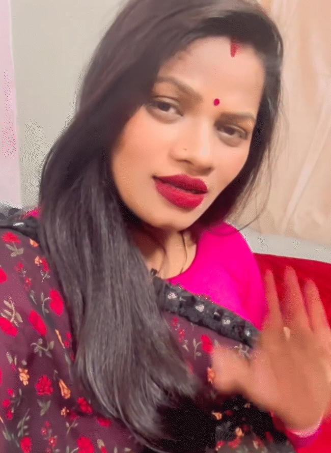 एसआई गानों से बनी रील को सोशल मीडिया पर अपलोड करता है