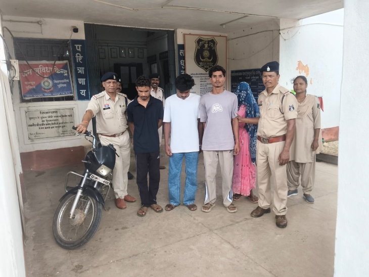 हत्या के बाद भागने में इस्तेमाल की गई बाइक जब्त कर ली गई है।