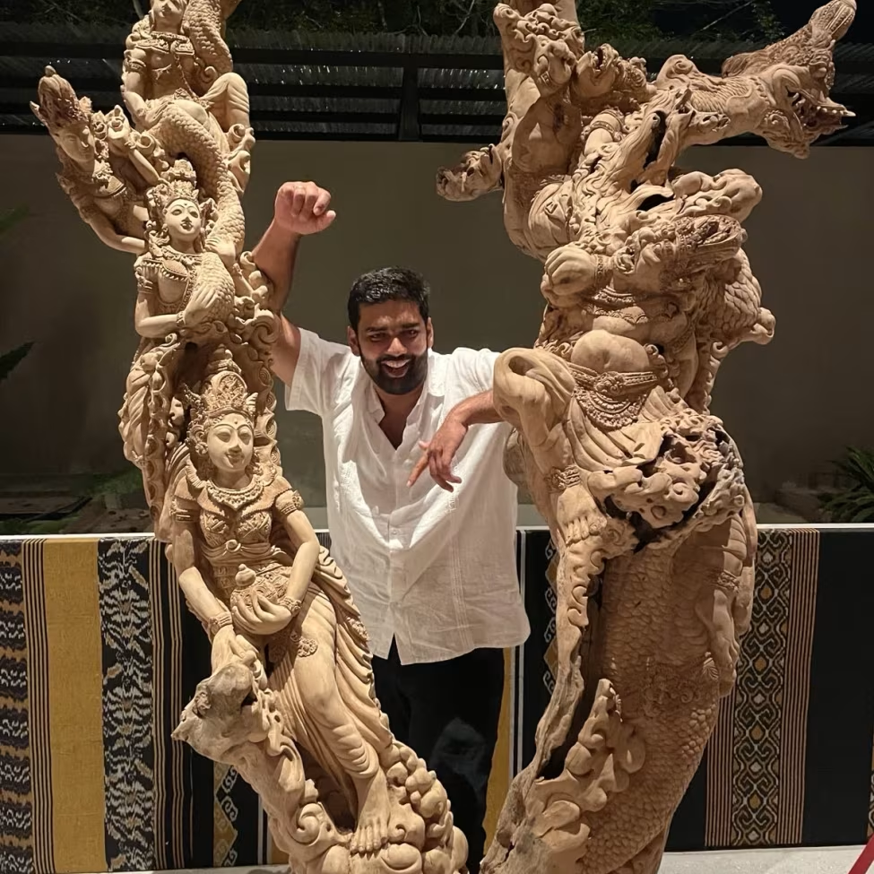 ये गौरव श्रीवास्तव है। इस पर अमेरिका में धोखाधड़ी के कई मामले दर्ज हैं।