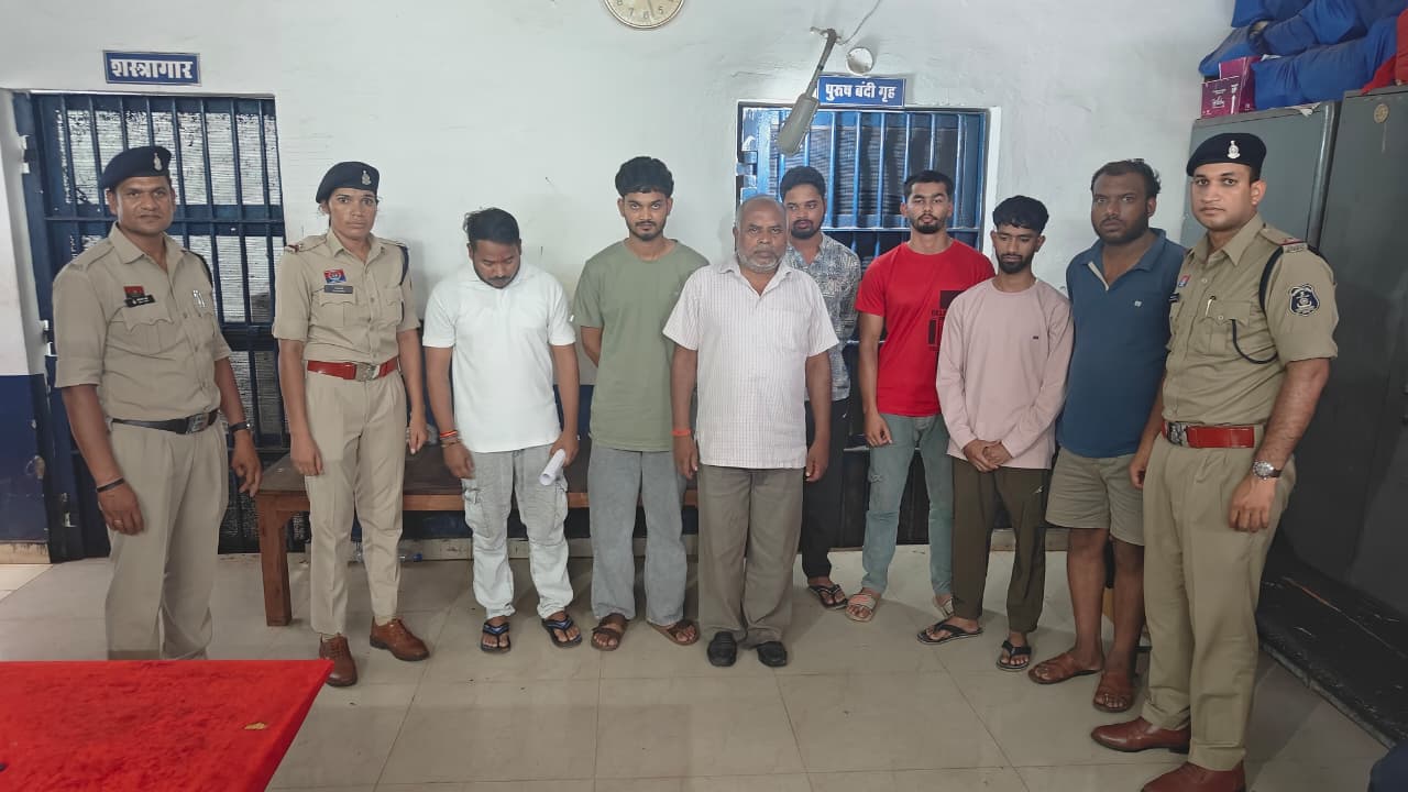 दुर्ग कोतवाली पुलिस ने कार्रवाई करते हुए आरोपियों को किया गिरफ्तार।