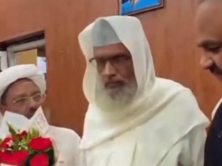 भोपाल में सोमवार को वक्फ बोर्ड के अध्यक्ष डॉ. सनवर पटेल का स्वागत किया गया था।